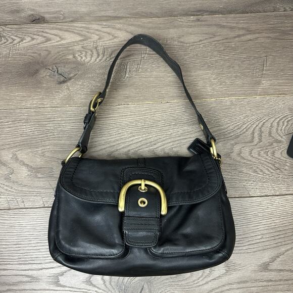 VTG COACH Leather Soho Flap Shoulder Bag Black Gold Tone W/Charm F11842 Y2K - Picture 8 of 14